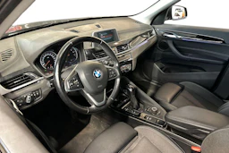 musta BMW X1 2021 kuva 3.