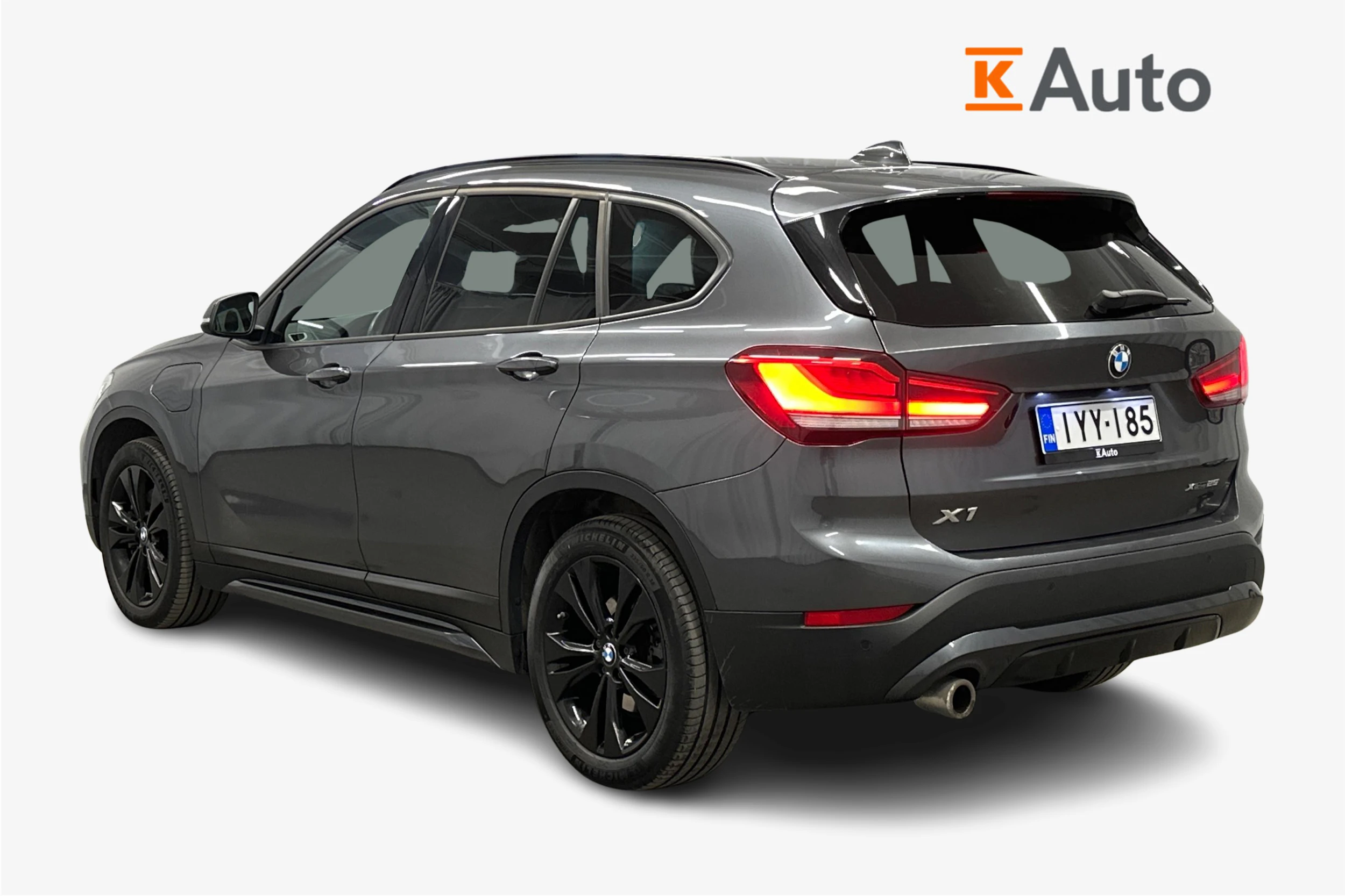 harmaa BMW X1 2021 kuva 3.