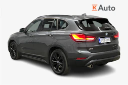 harmaa BMW X1 2021 kuva 3.