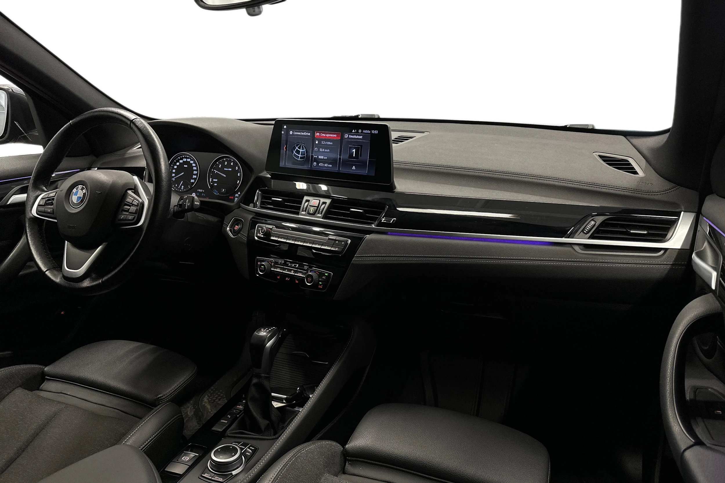 harmaa BMW X1 2021 kuva 9.
