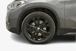harmaa BMW X1 2021 kuva 12.