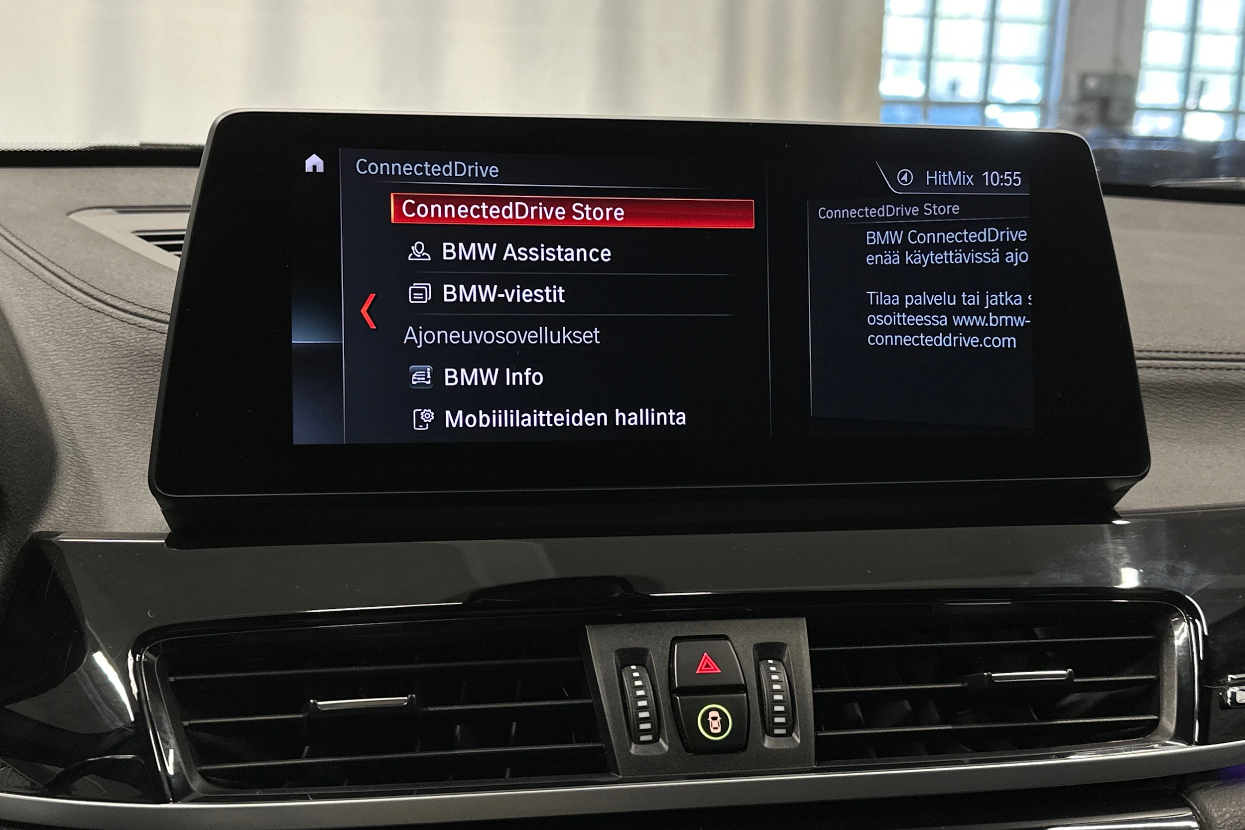 harmaa BMW X1 2021 kuva 26.
