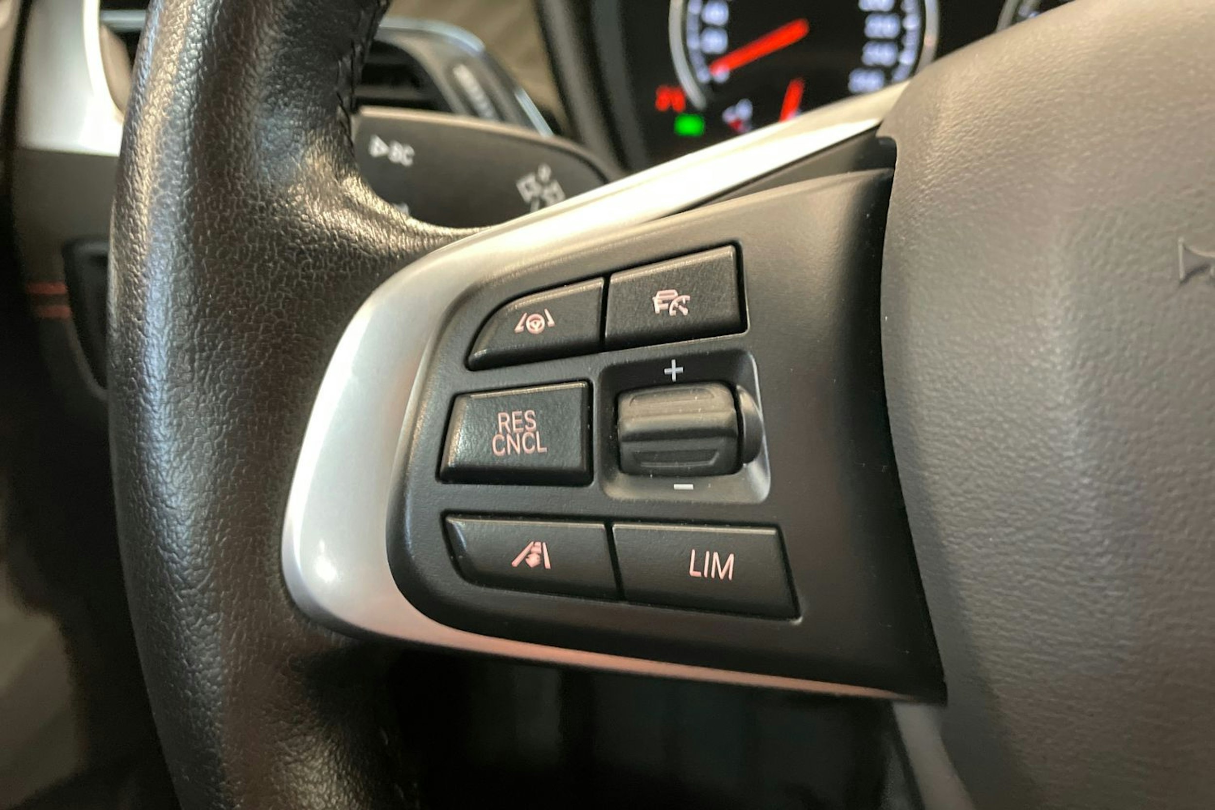 met. musta BMW X1 2021 kuva 13.