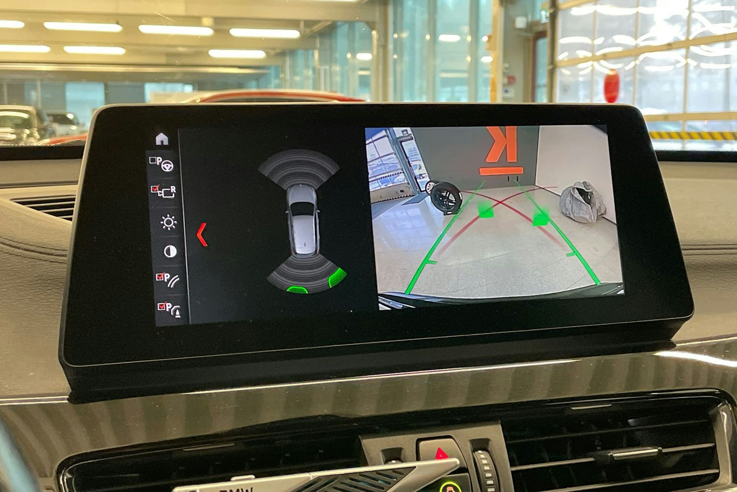 met. musta BMW X1 2021 kuva 15.