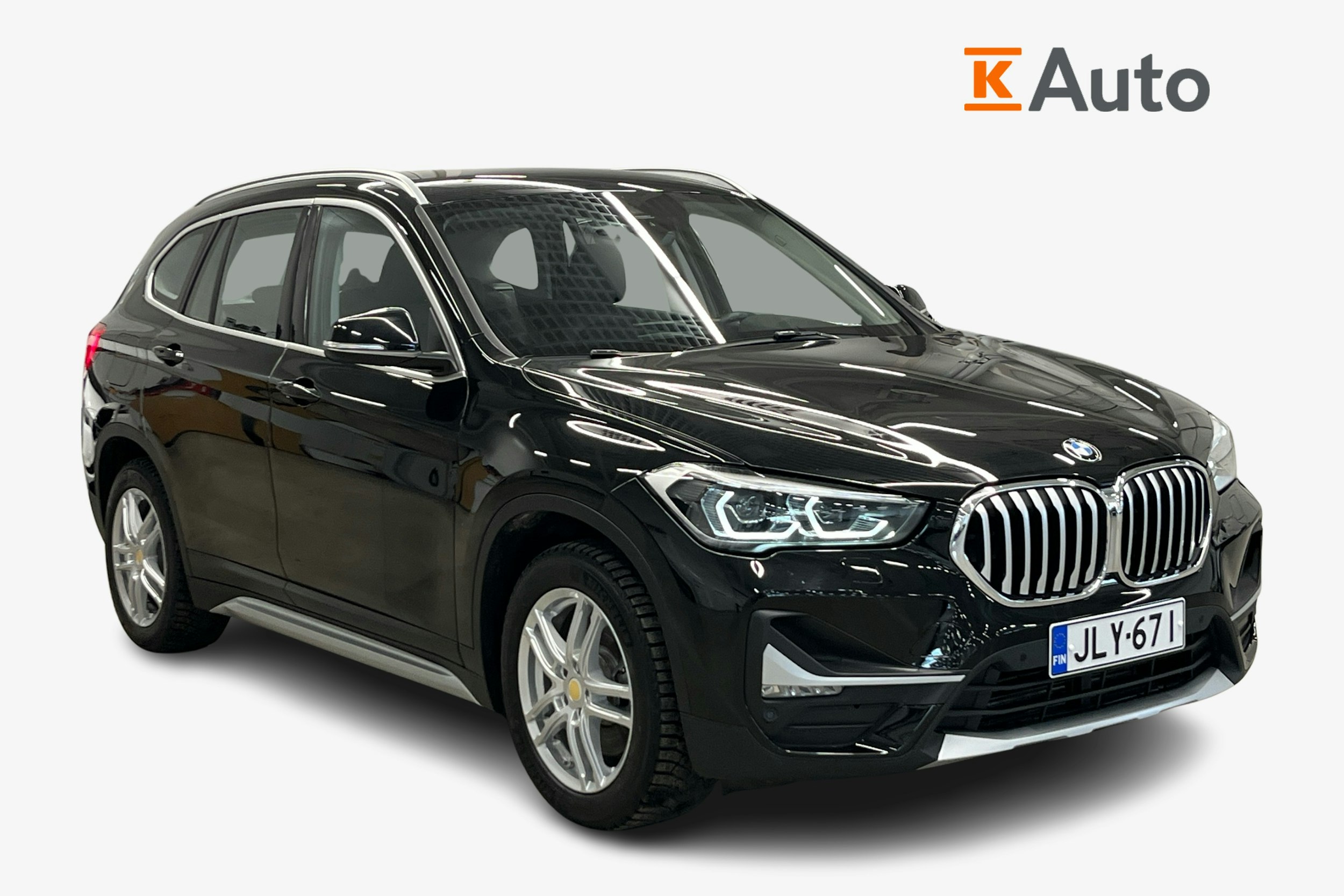 musta BMW X1 2021 kuva 1.