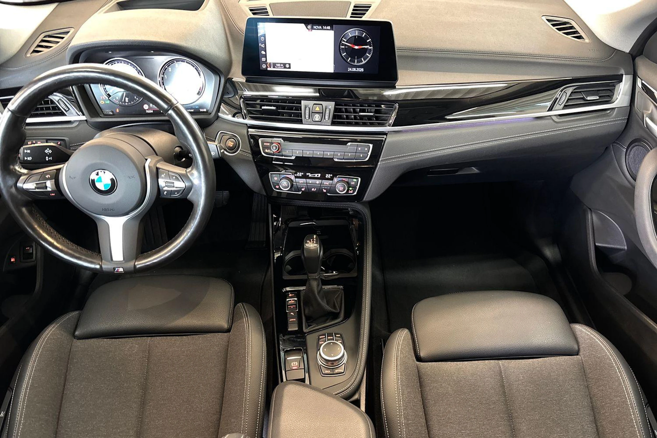 Hopea BMW X1 2021 kuva 7.