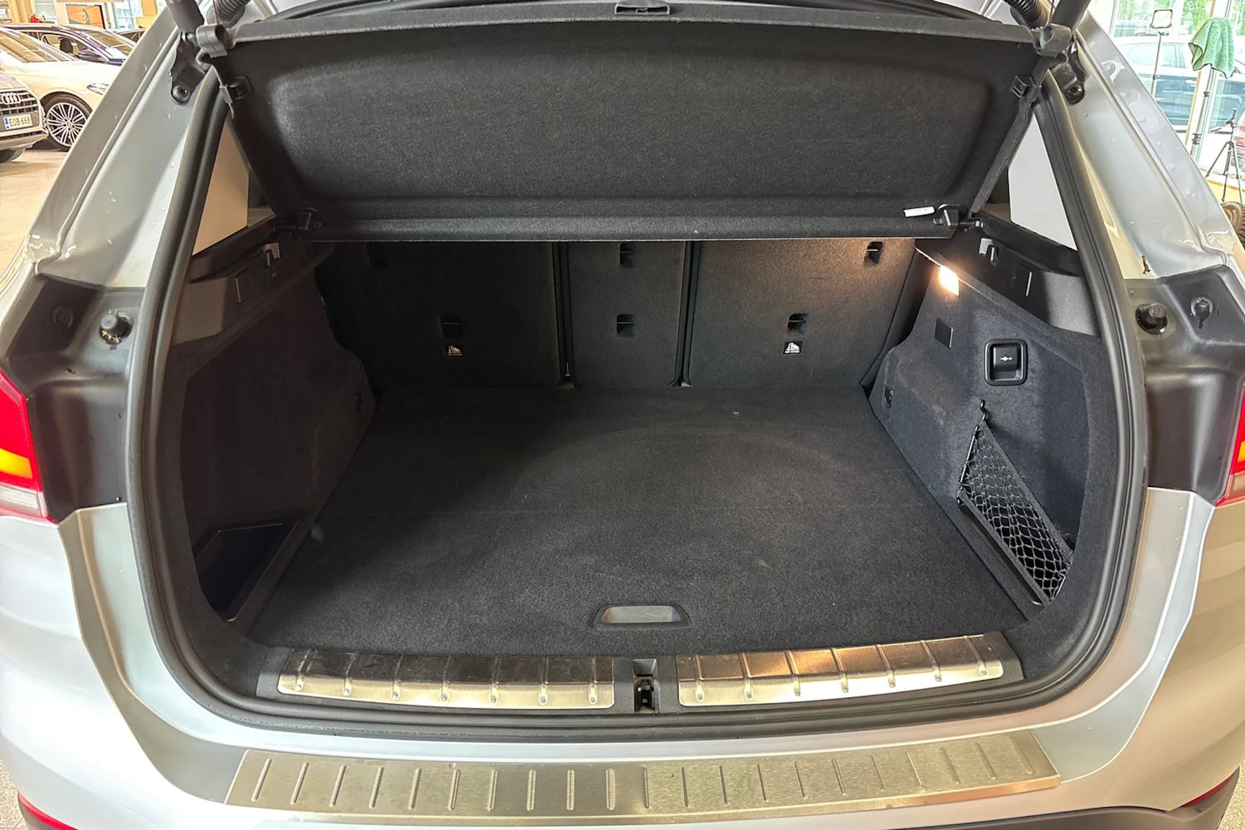 Hopea BMW X1 2021 kuva 22.