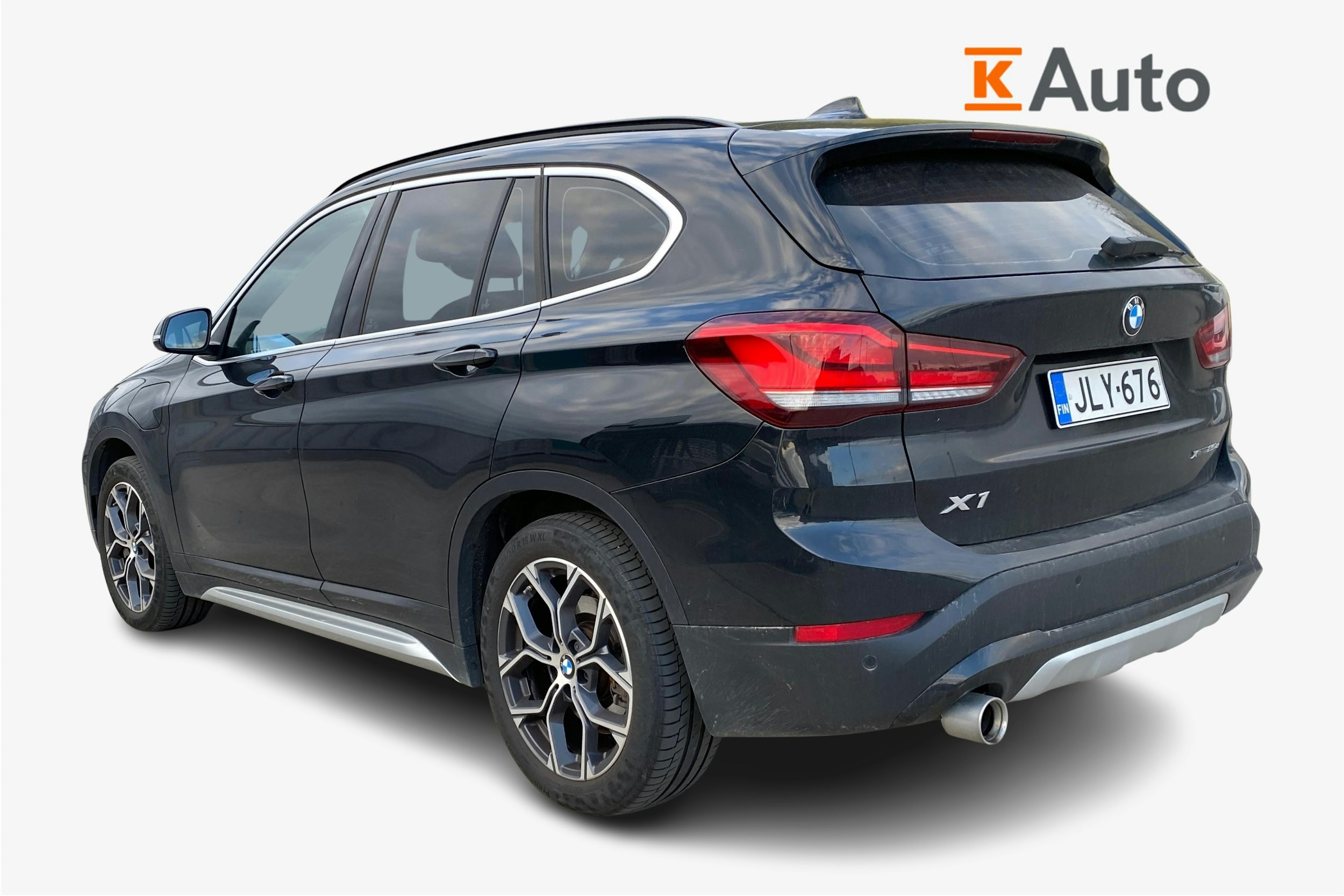 musta BMW X1 2021 kuva 2.