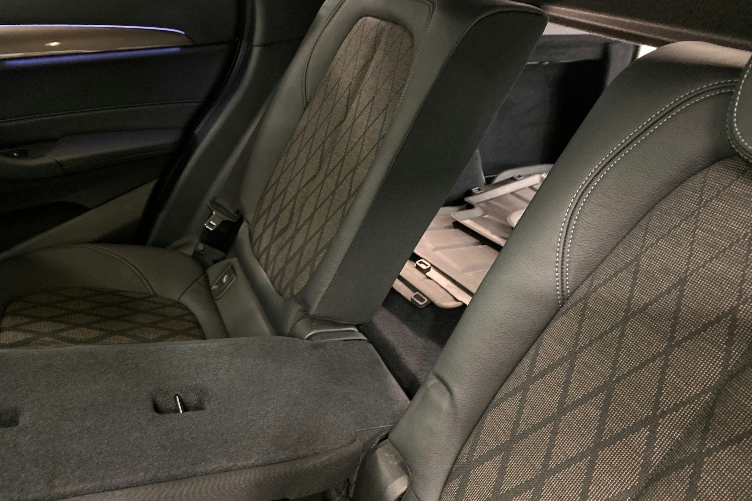 musta BMW X1 2021 kuva 14.