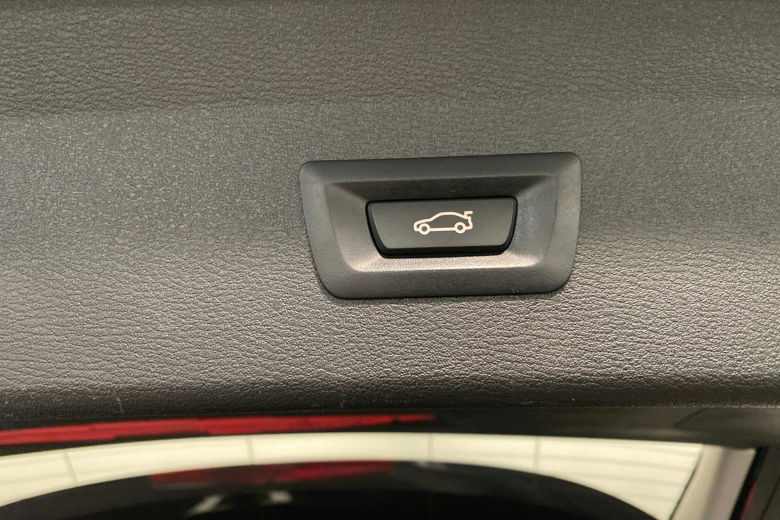 musta BMW X1 2021 kuva 16.