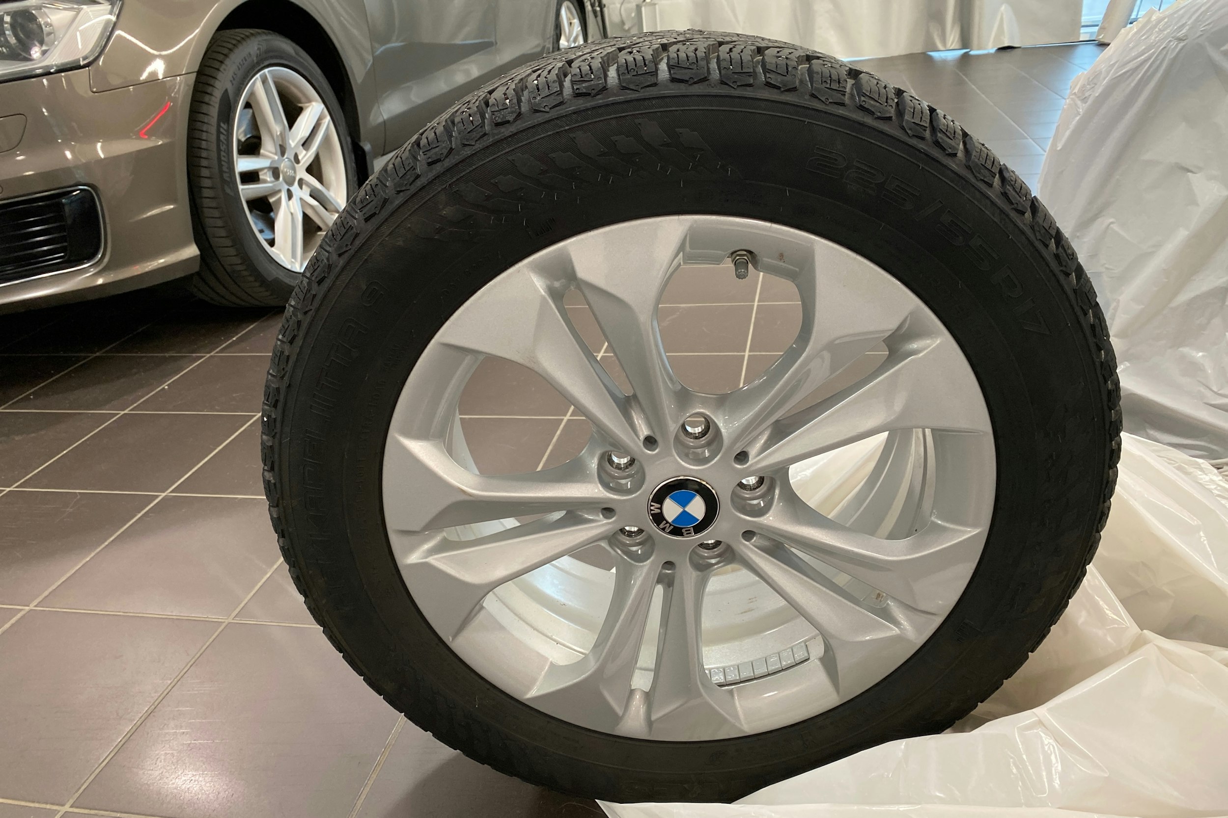 musta BMW X1 2021 kuva 17.