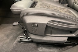 musta BMW X1 2021 kuva 30.