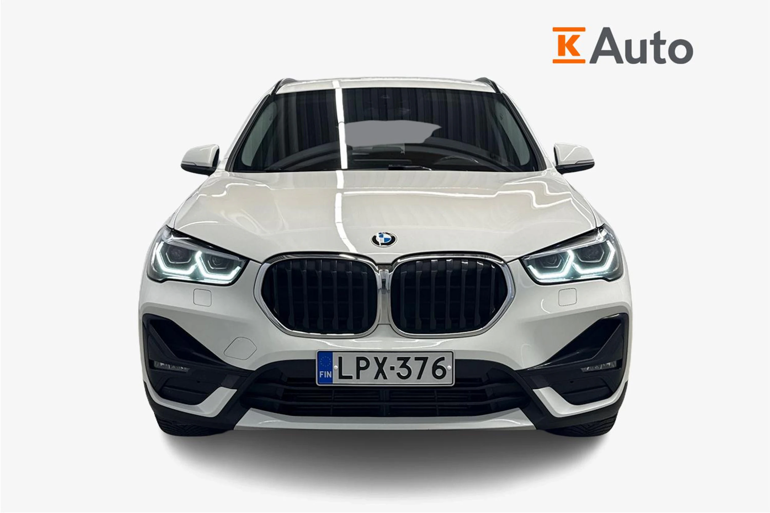 valkoinen BMW X1 2021 kuva 5.