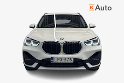 valkoinen BMW X1 2021 kuva 5.