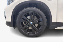 valkoinen BMW X1 2021 kuva 12.