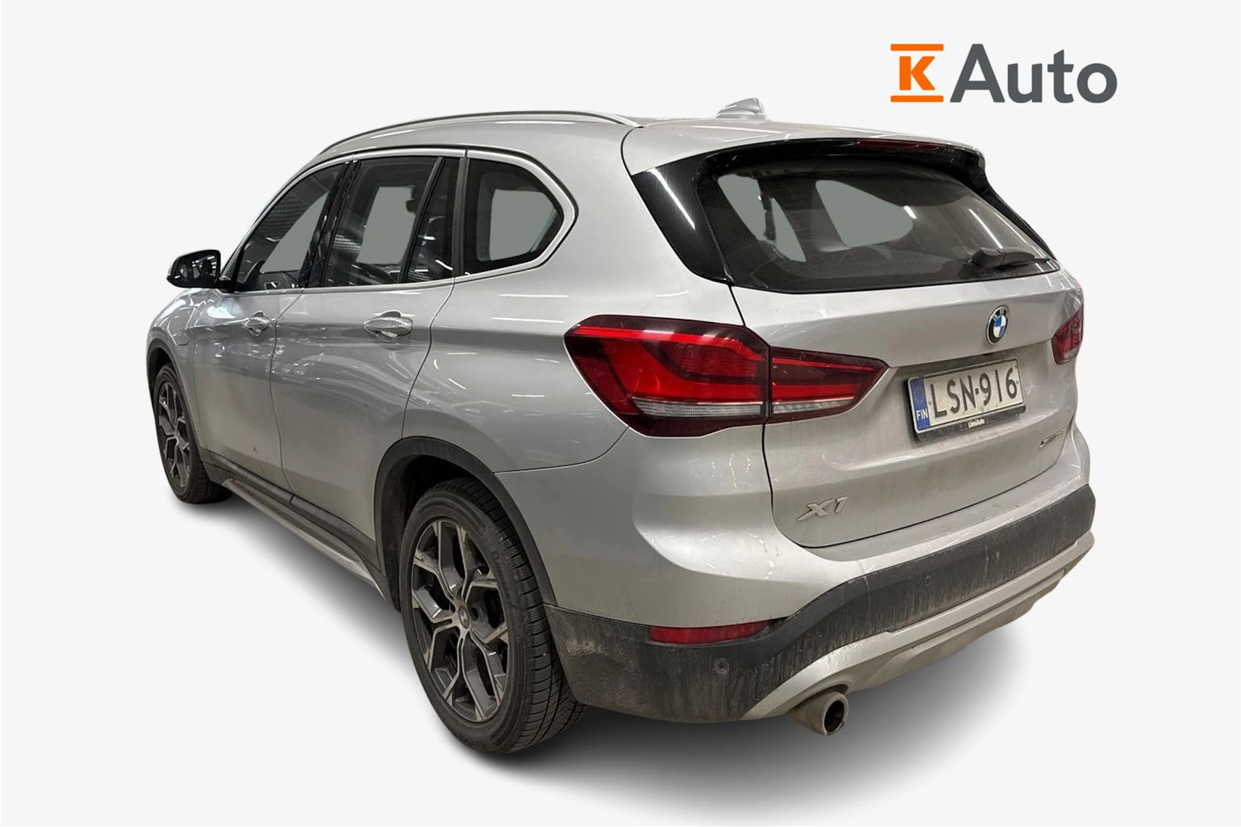 harmaa BMW X1 2021 kuva 2.