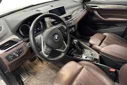 harmaa BMW X1 2021 kuva 3.