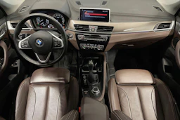 harmaa BMW X1 2021 kuva 9.