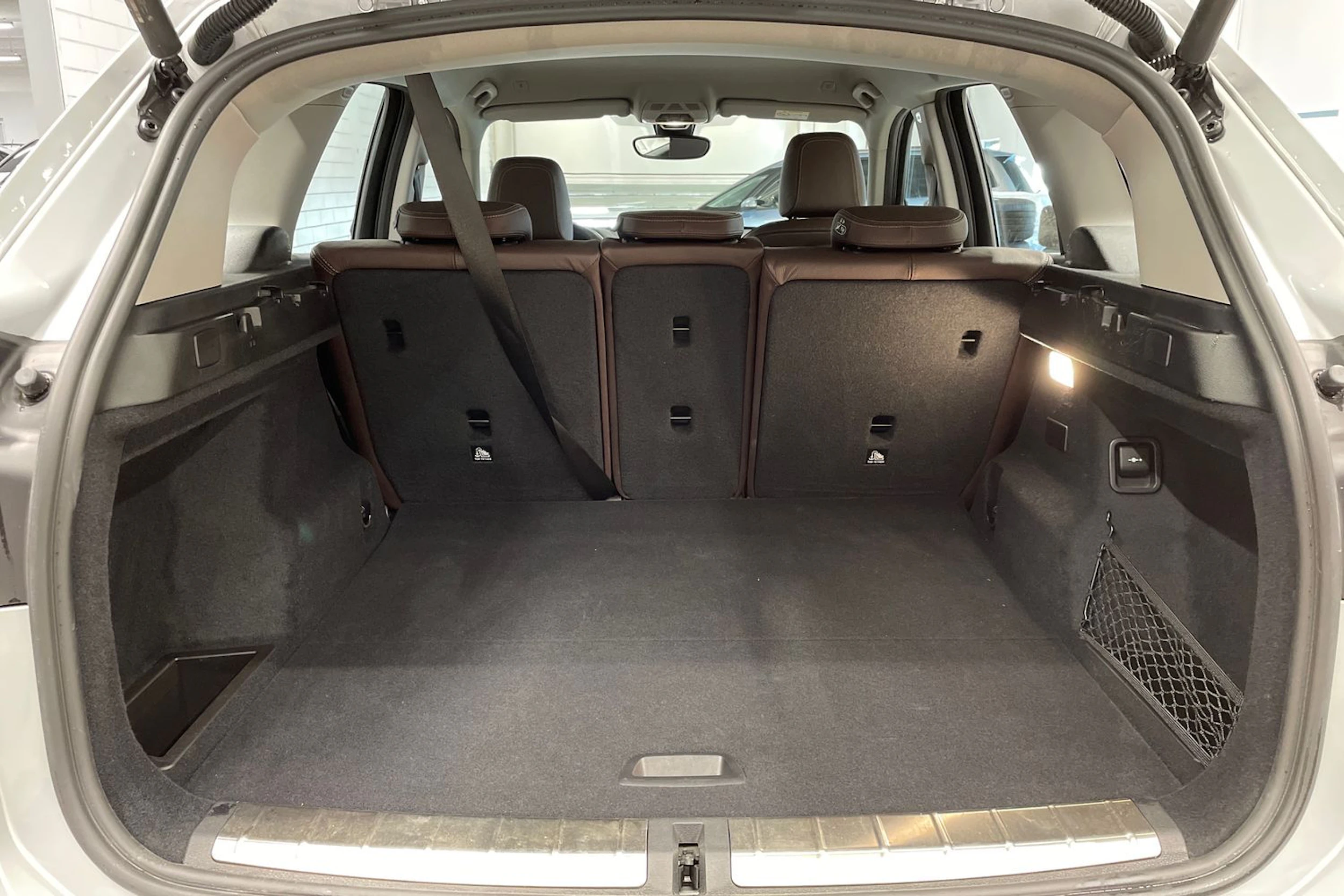 harmaa BMW X1 2021 kuva 15.