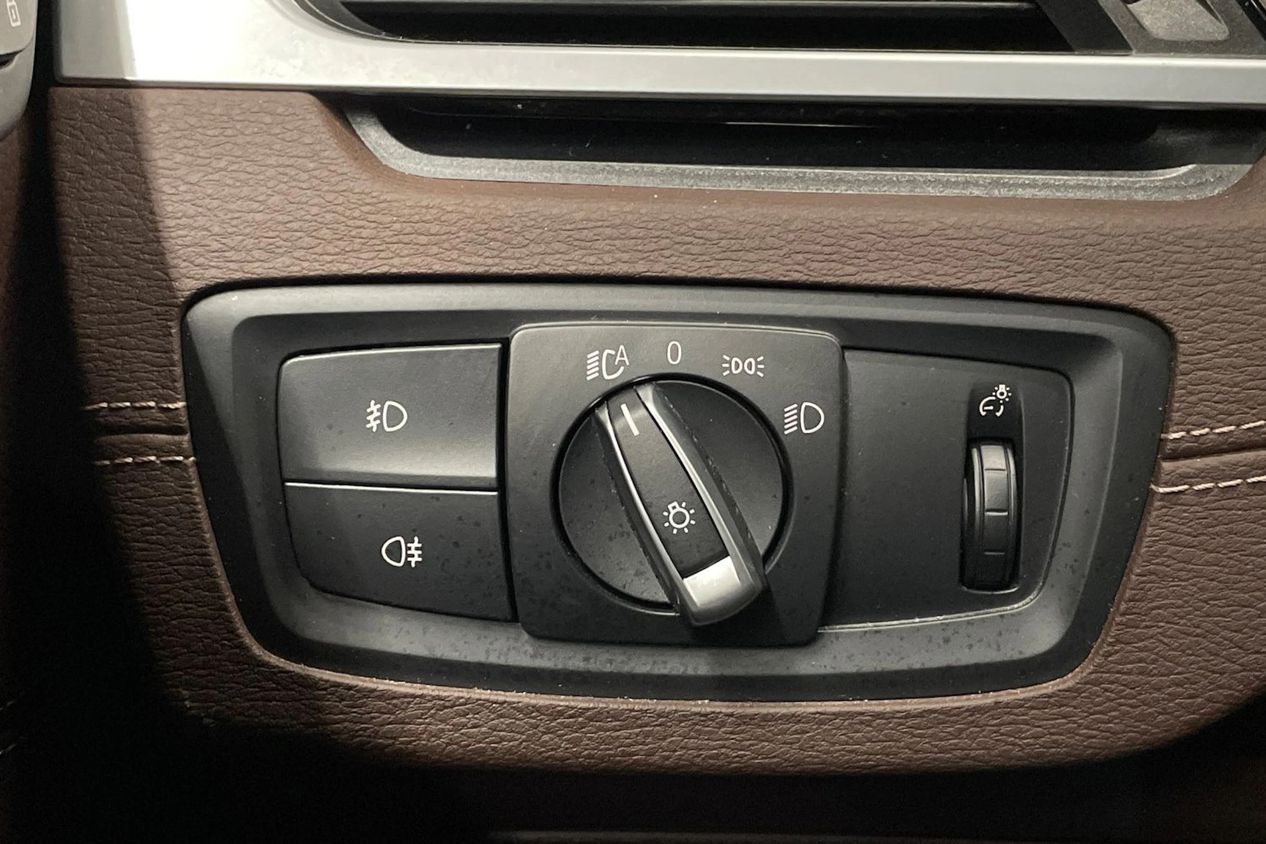 harmaa BMW X1 2021 kuva 21.