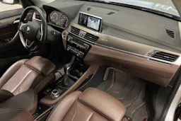 harmaa BMW X1 2021 kuva 27.
