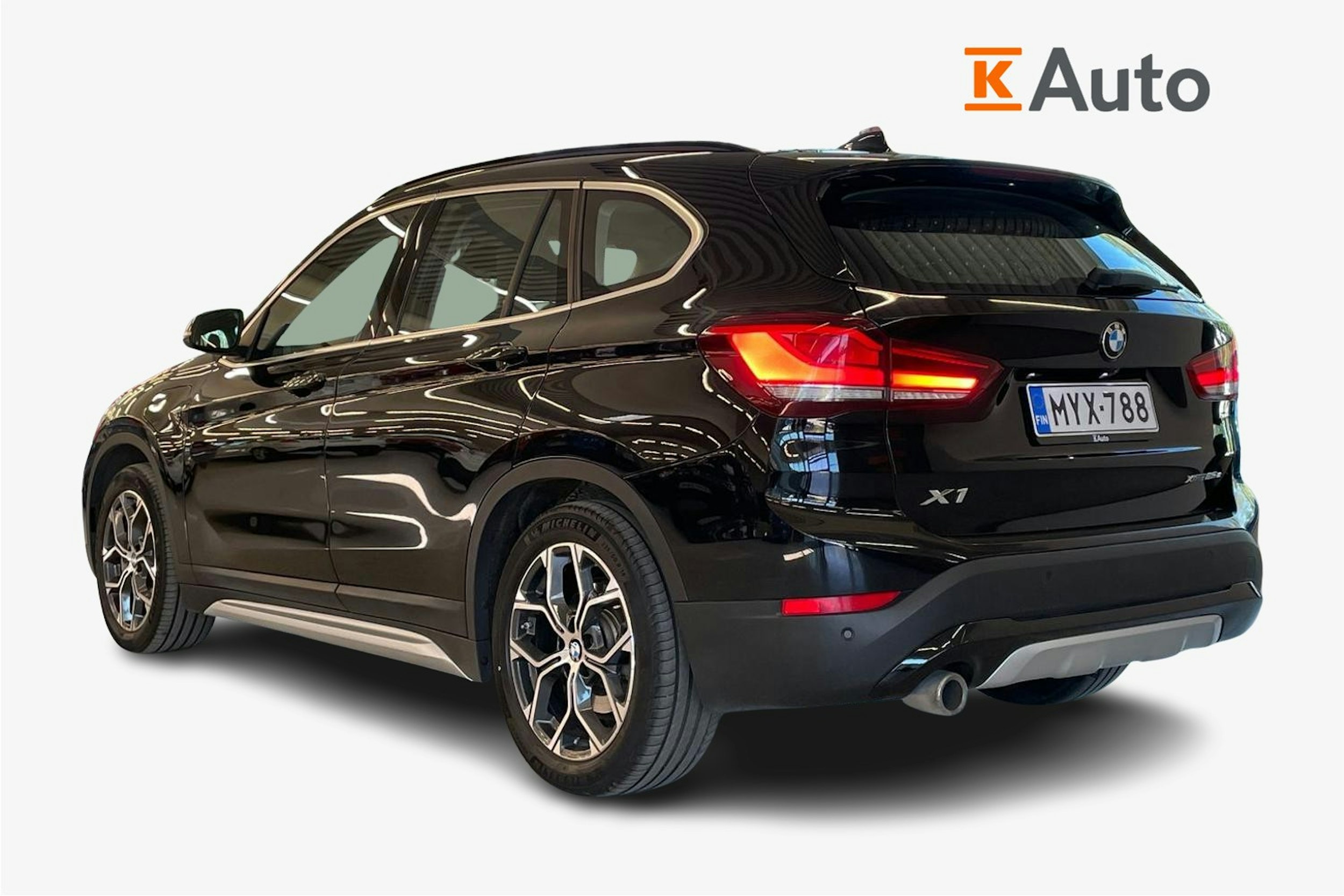 Musta BMW X1 2021 kuva 2.