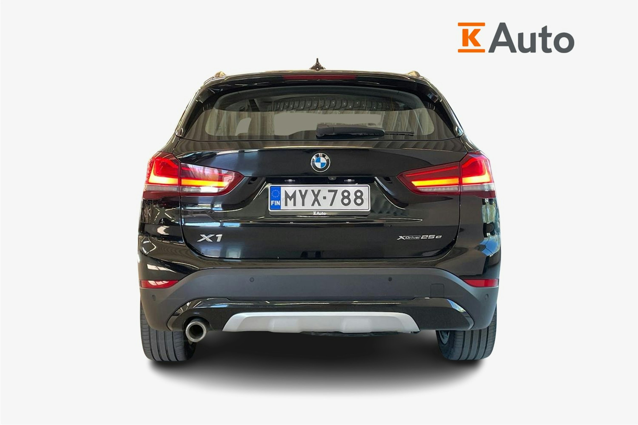 Musta BMW X1 2021 kuva 3.