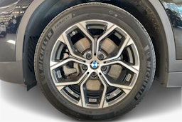 Musta BMW X1 2021 kuva 11.