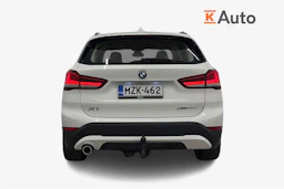 valkoinen BMW X1 2021 kuva 3.