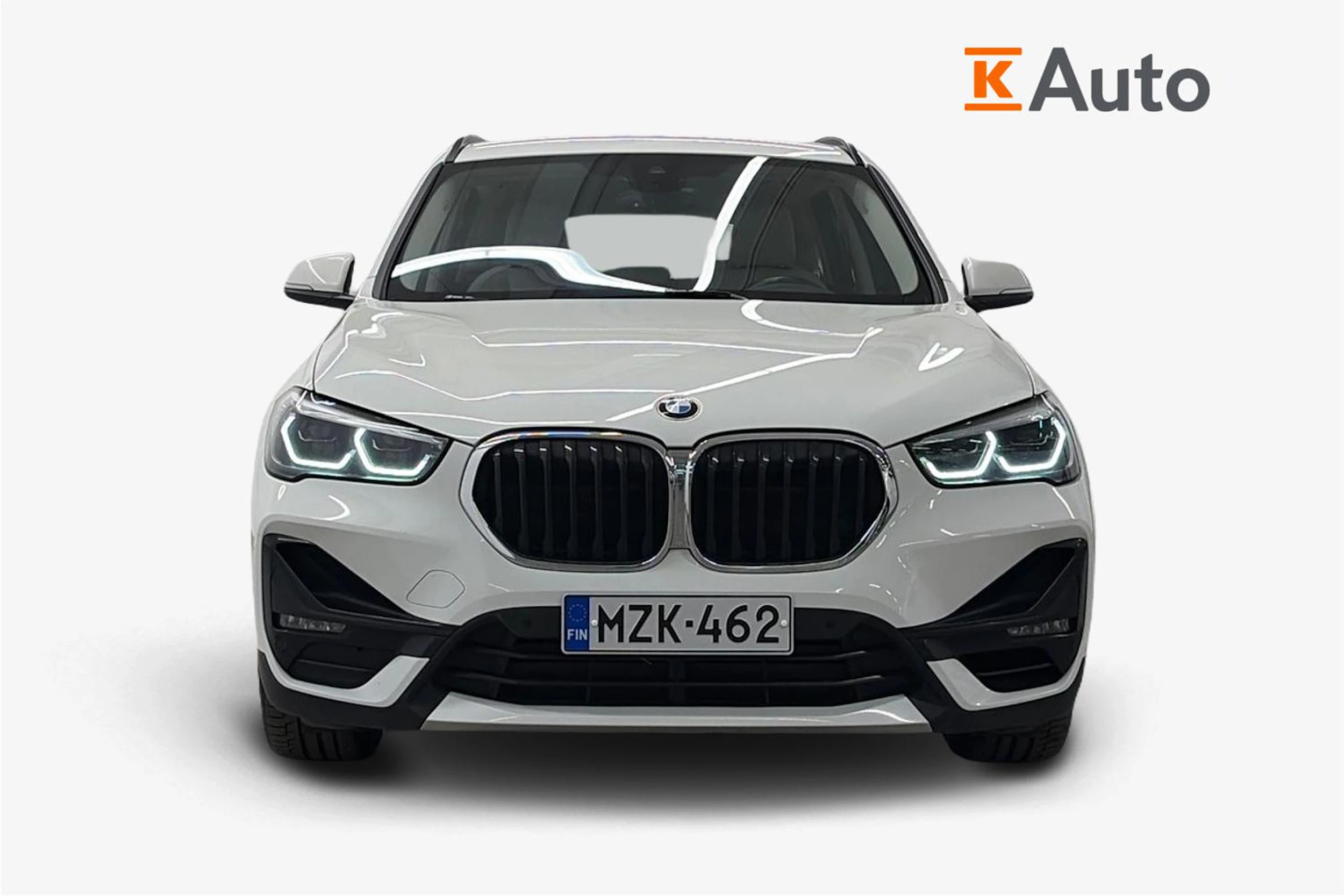 valkoinen BMW X1 2021 kuva 4.