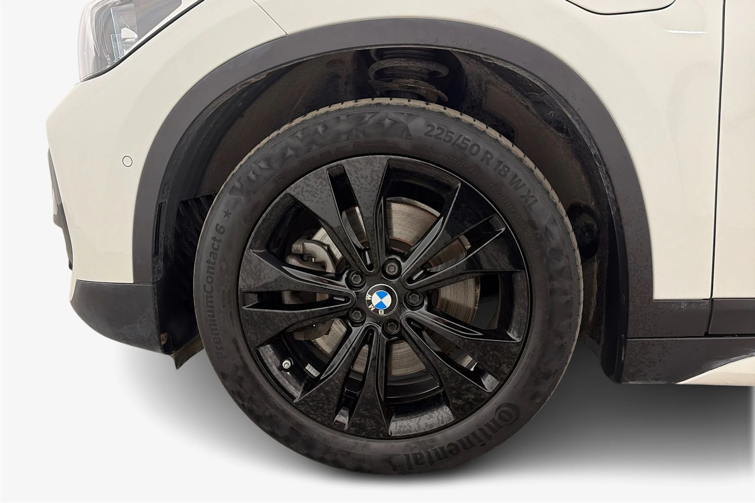 valkoinen BMW X1 2021 kuva 9.