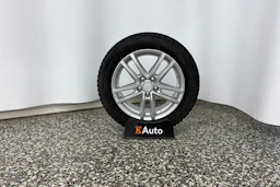 valkoinen BMW X1 2021 kuva 10.