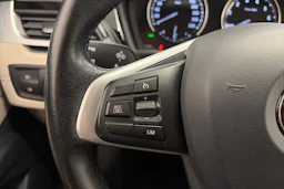 valkoinen BMW X1 2021 kuva 15.