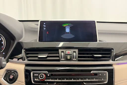 valkoinen BMW X1 2021 kuva 18.