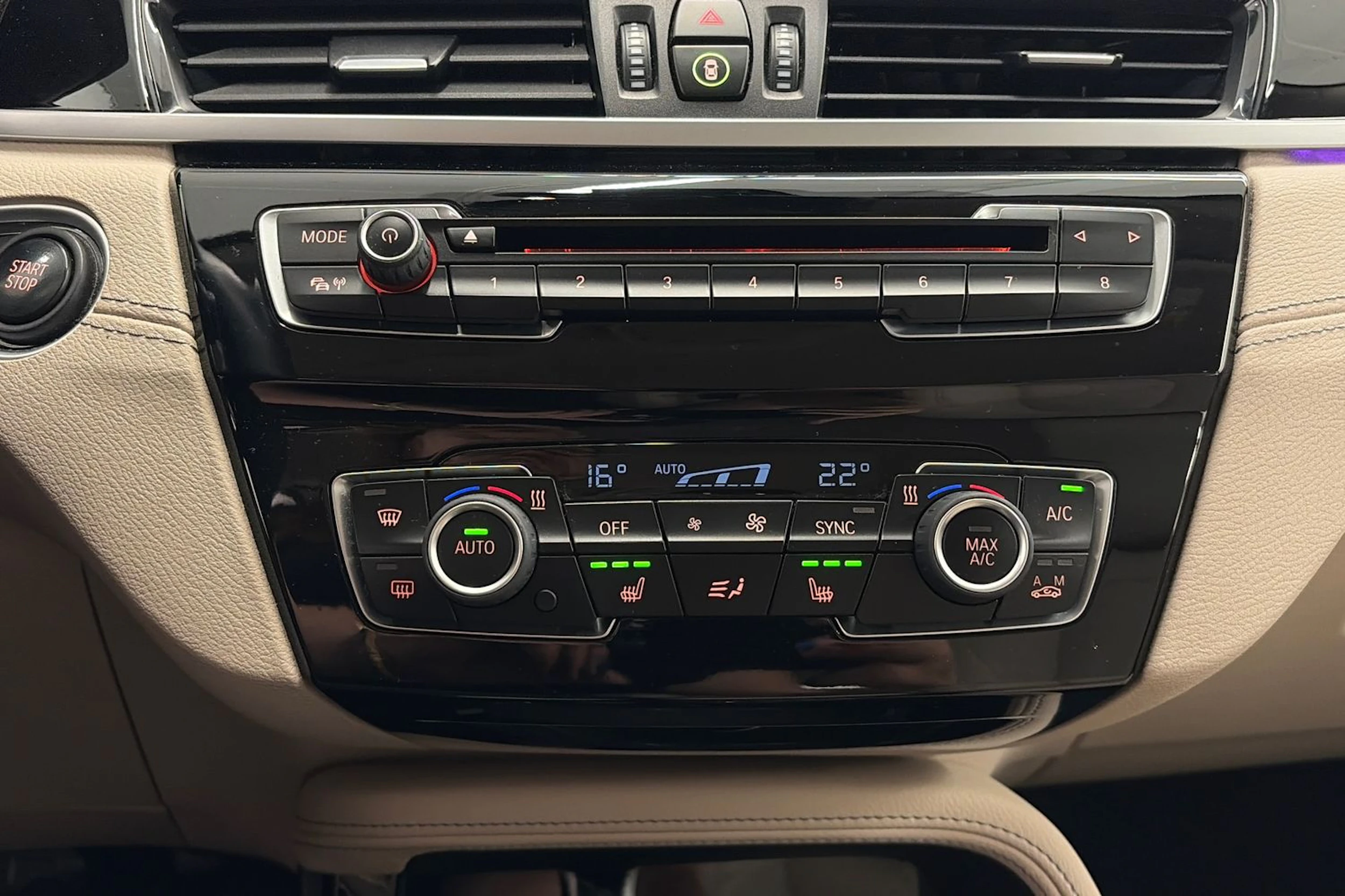valkoinen BMW X1 2021 kuva 22.