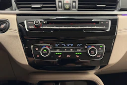 valkoinen BMW X1 2021 kuva 22.