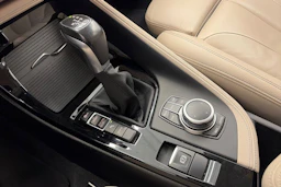 valkoinen BMW X1 2021 kuva 23.