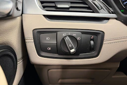valkoinen BMW X1 2021 kuva 26.