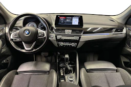 valkoinen BMW X1 2022 kuva 9.