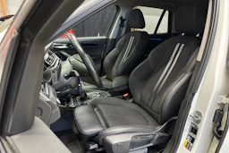 valkoinen BMW X1 2022 kuva 16.