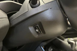 valkoinen BMW X1 2022 kuva 28.