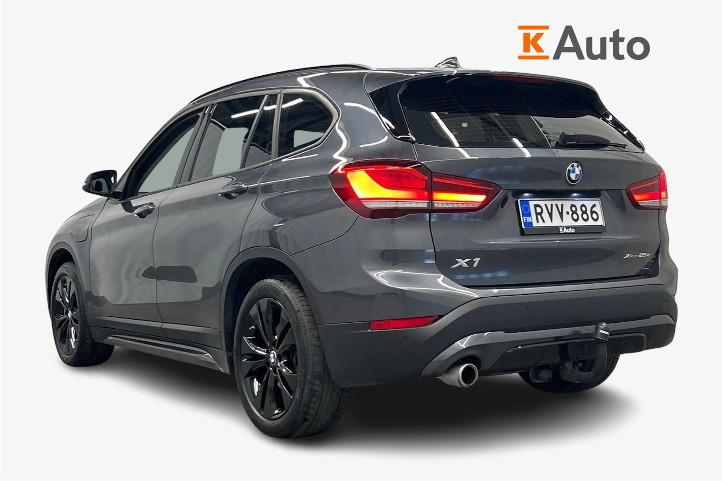 harmaa BMW X1 2021 kuva 3.
