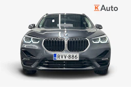 harmaa BMW X1 2021 kuva 5.