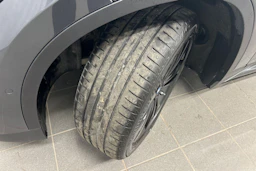 harmaa BMW X1 2021 kuva 13.