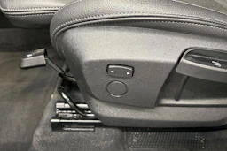 harmaa BMW X1 2021 kuva 19.