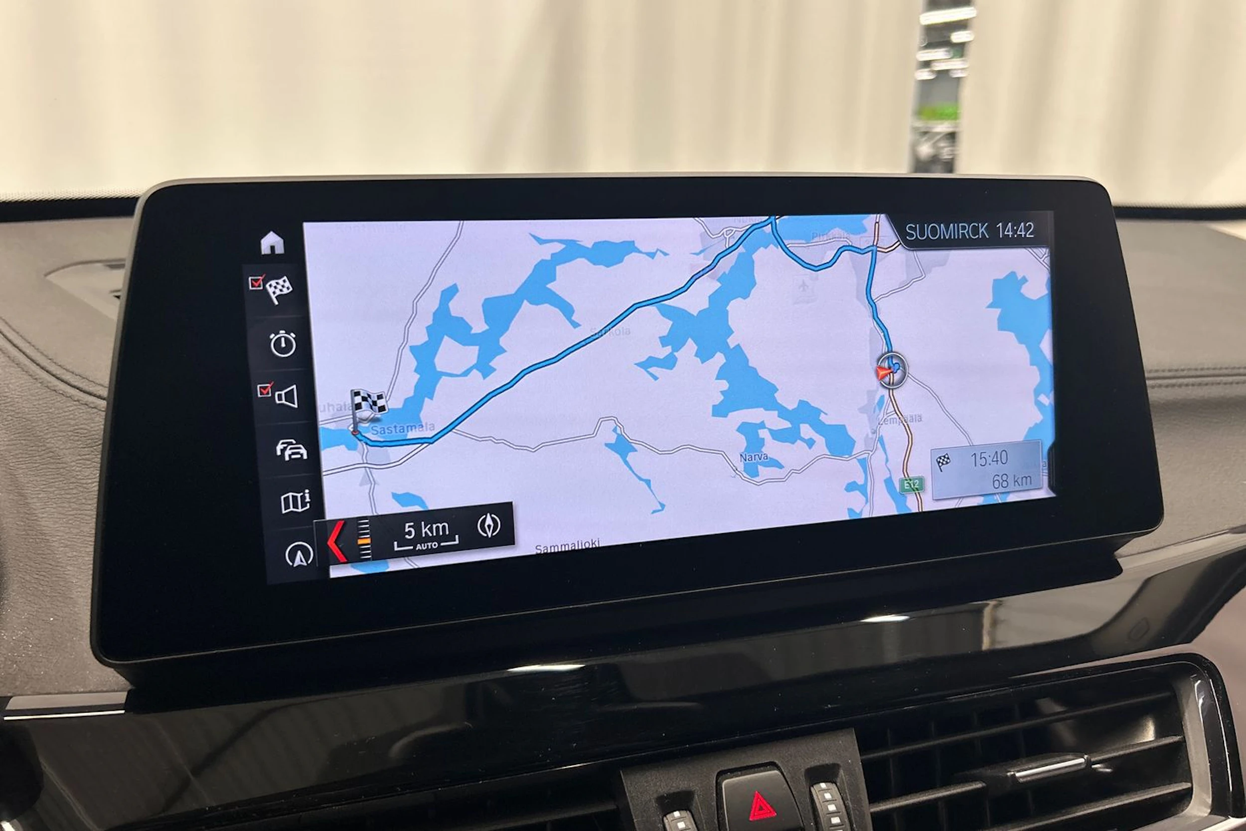 harmaa BMW X1 2021 kuva 25.