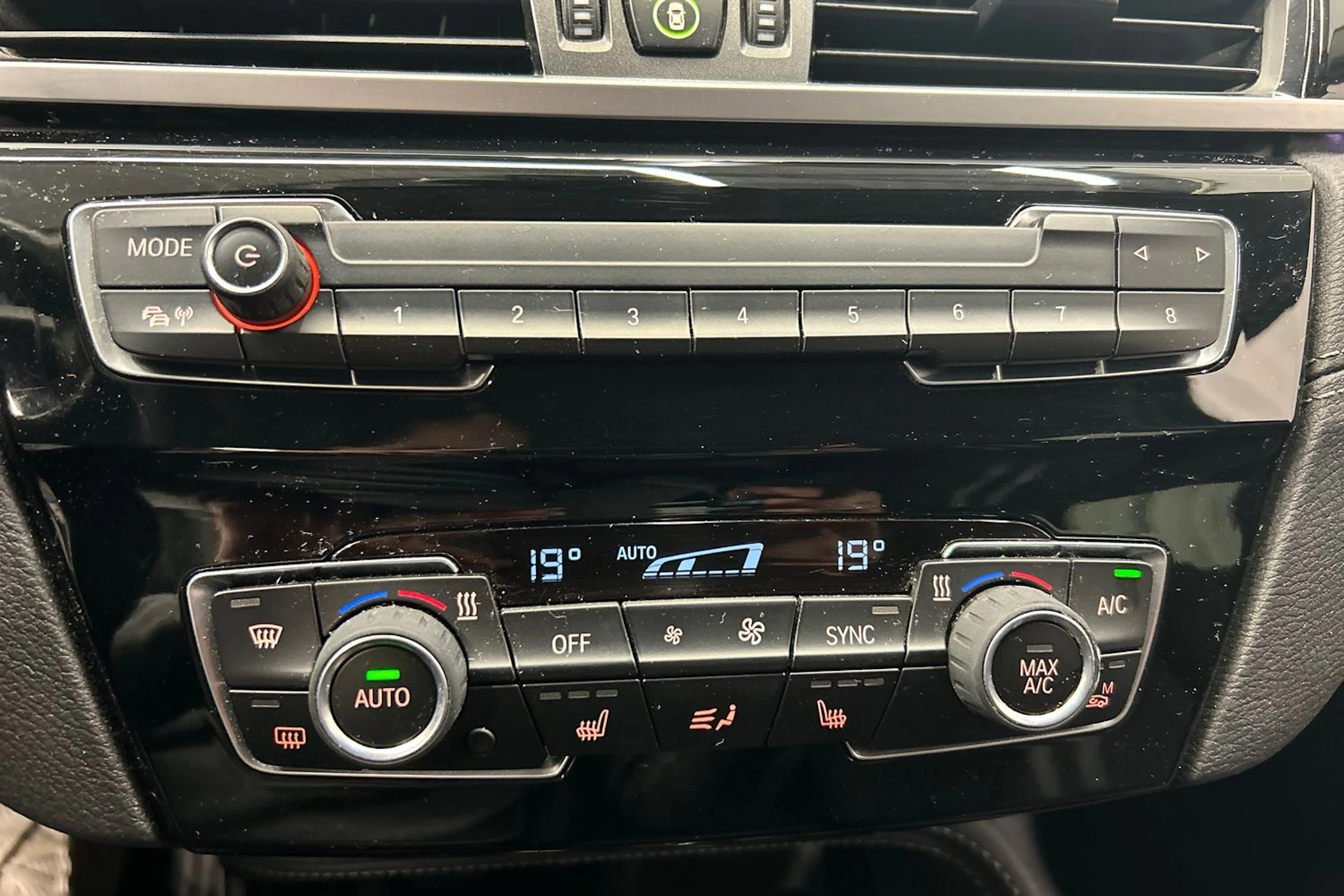 harmaa BMW X1 2021 kuva 27.