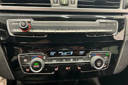 harmaa BMW X1 2021 kuva 27.