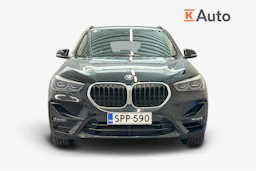musta BMW X1 2021 kuva 5.