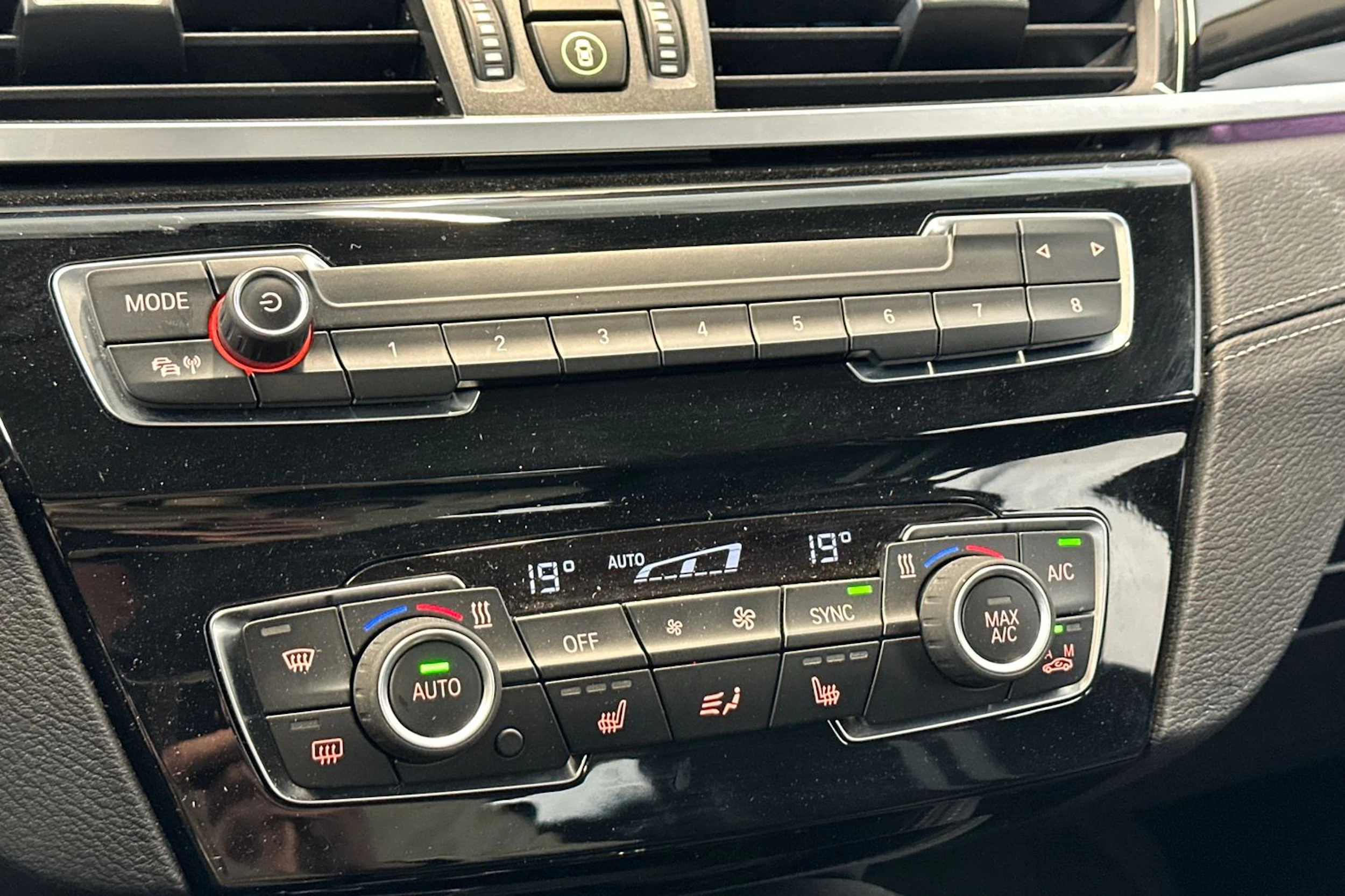 musta BMW X1 2021 kuva 19.